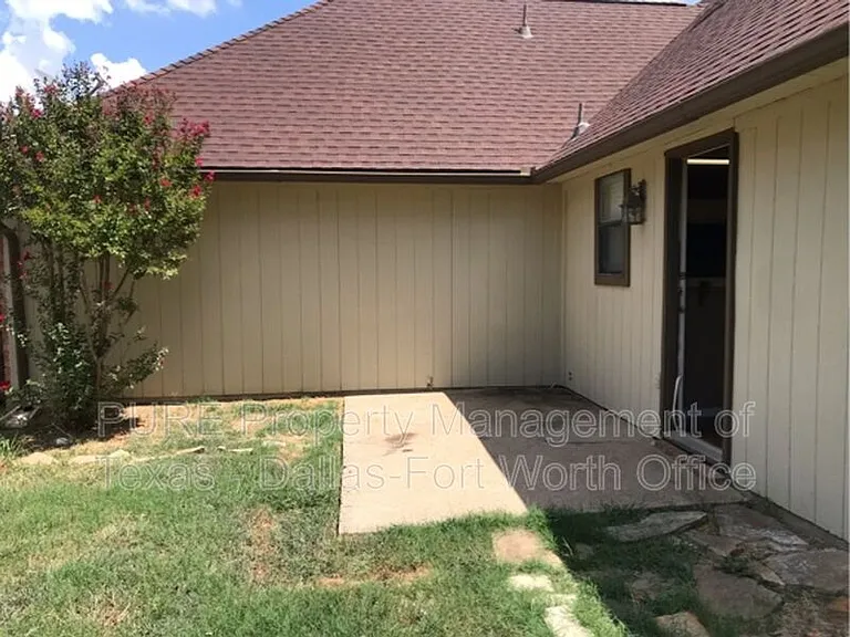 6004 Meadowside Trl — Photo 12