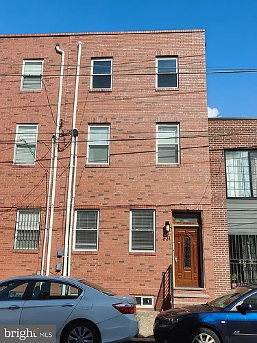 631 N 11th St #2R Photo 1