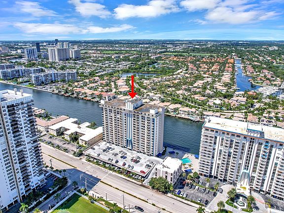 5th image of 1600 S Ocean Drive #17I