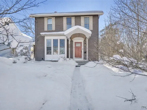 261 Parkdale Ave, East Aurora, NY 14052