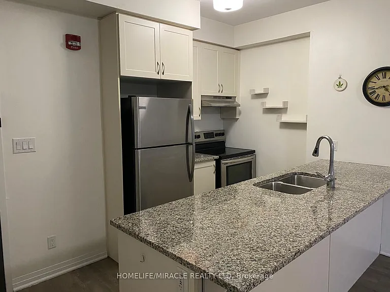 2 Adam Sellers St #501 — Photo 12