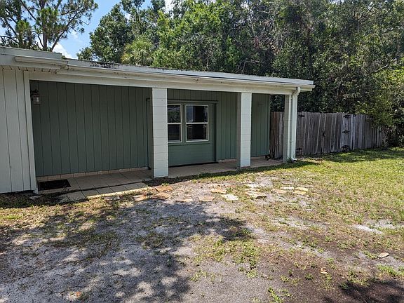 4th image of 1055 Julia Dr