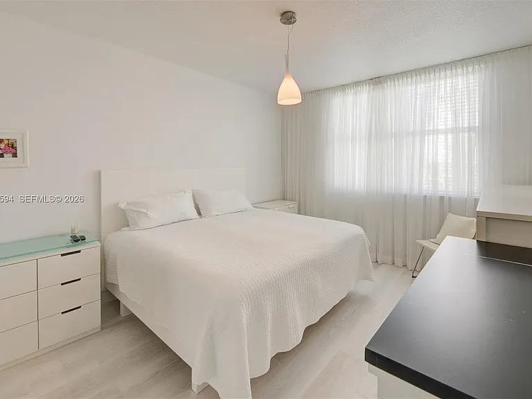 2401 NE 65th St #509 — Photo 21