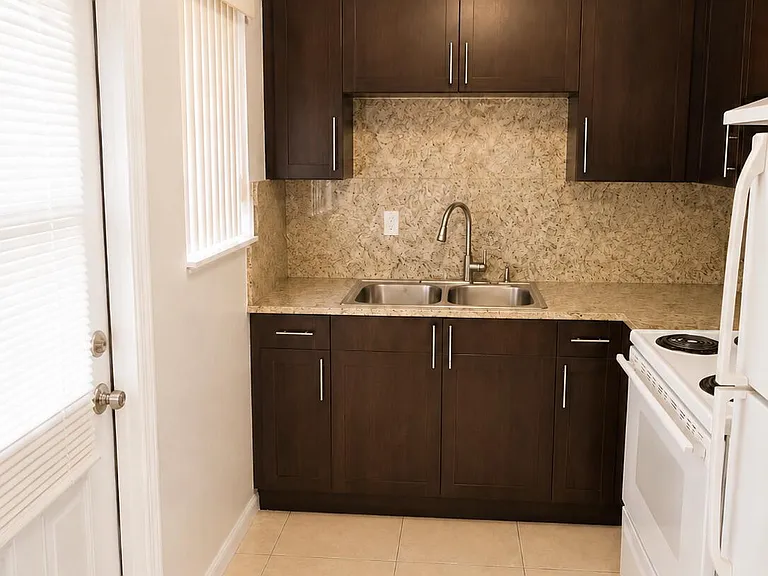 3609 Polk St #2 — Photo 7