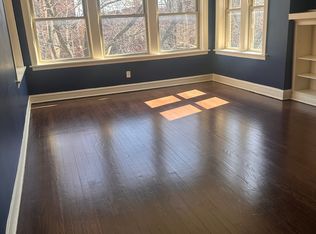 7814 S Bennett Ave APT 3, Chicago, IL 60649