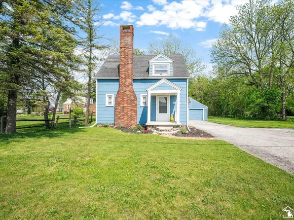 6656 Secor Rd, Lambertville, MI 48144