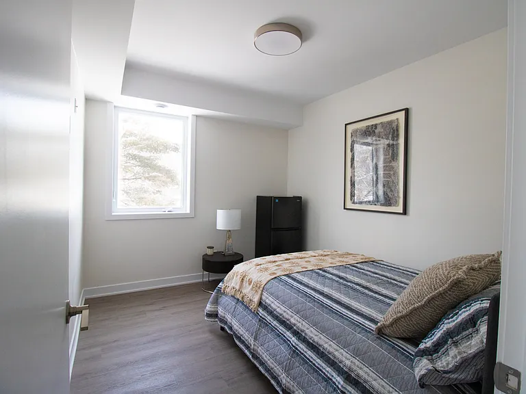 994 Bronson Ave #PRIVATE ROOM WITH PR — Photo 4