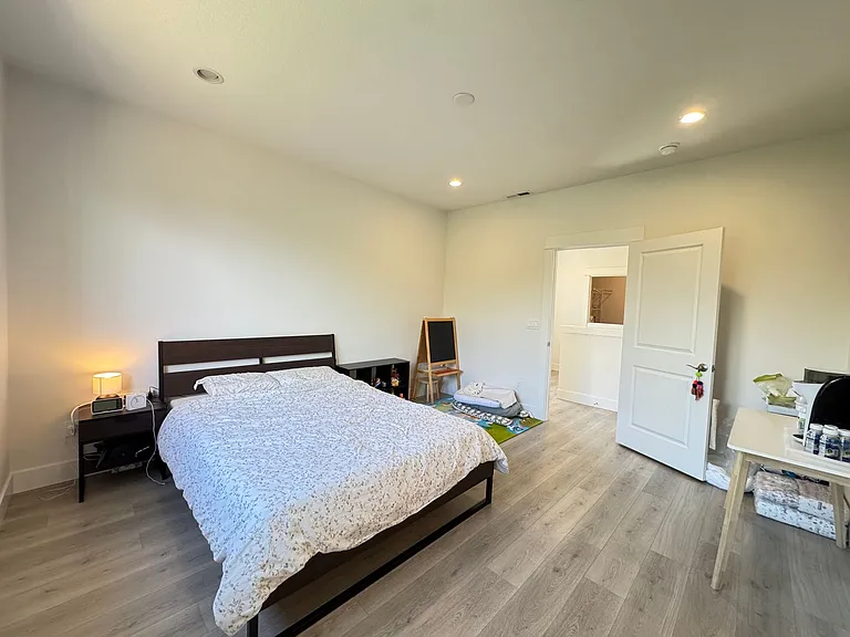 15653 NW Raywood Ln — Photo 27