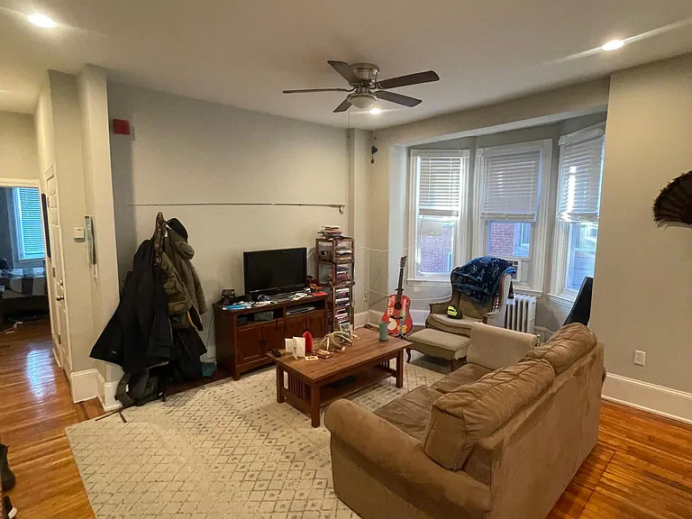 933 S Saint Bernard St #2 — Photo 1