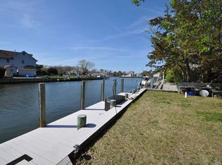 707 Chesapeake Dr, Forked River, NJ 08731