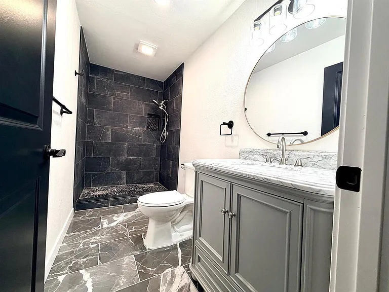 239 Nancy St — Photo 36
