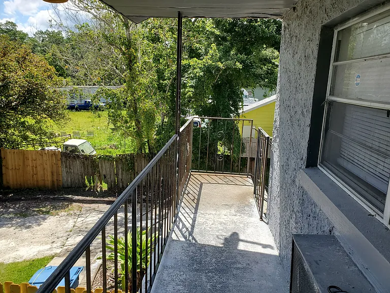 1825 E New York Ave — Photo 3