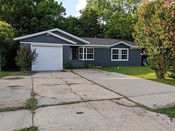 2nd image of 1025 Daniels Dr