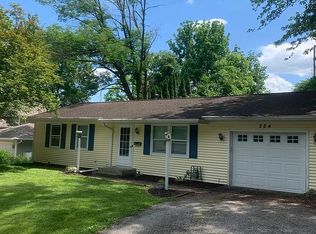 224 W Rutledge St, Petersburg, IL 62675