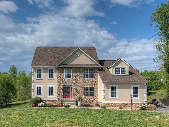 2nd image of 7012 Whitetail Ct