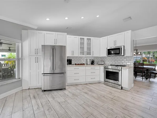 9841 SW 1st St, Fort Lauderdale, FL 33324