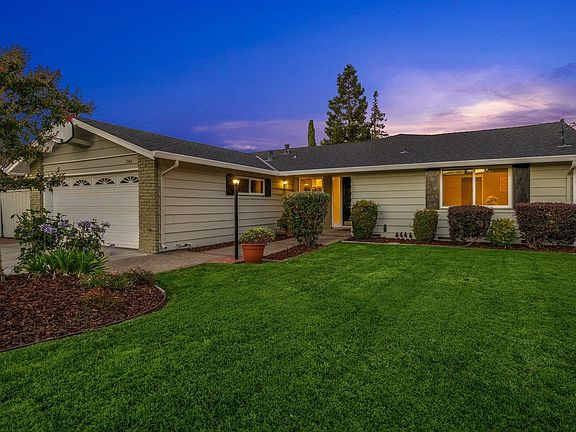 4th image of 1384 Hoffman Ln