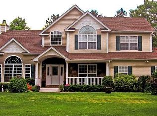 1 Keystone Ct, Smithtown, NY 11787