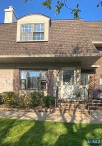 575 Grove St Unit D2, Clifton, NJ, 07013