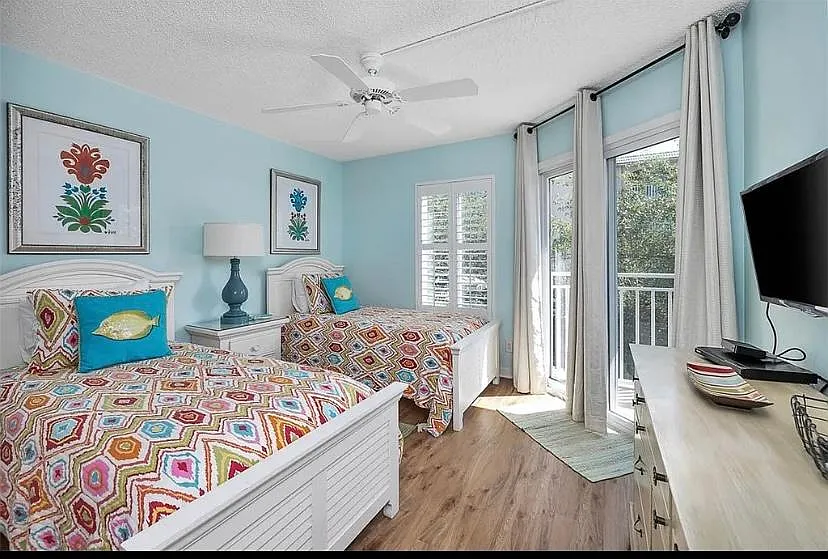 1440 Ocean Blvd #203