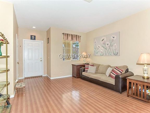 3rd image of 7730 Hampton Park Ln