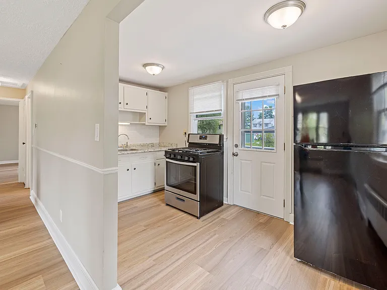 42 Neillian St — Photo 7