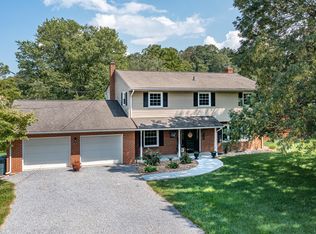 32 Brunswick Forge Rd, Troutville, VA 24175