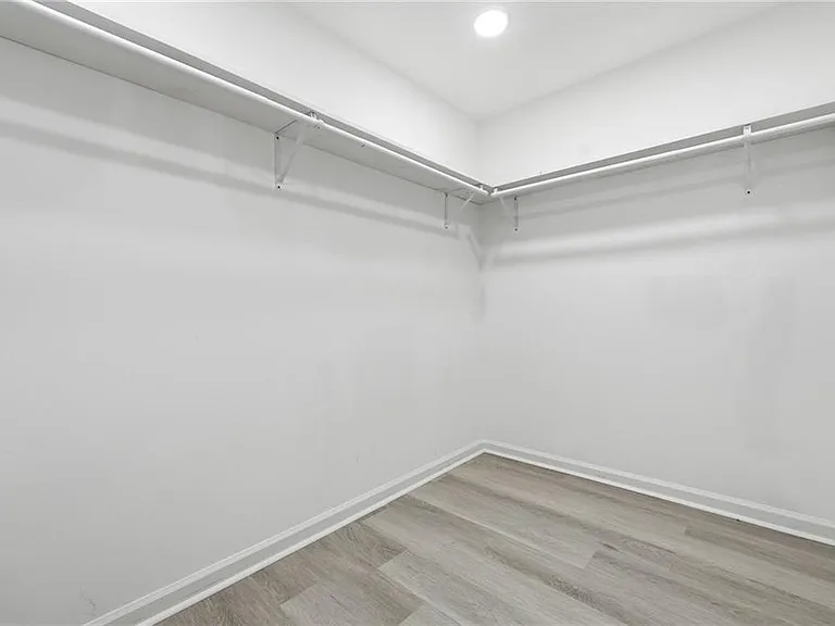 1150 River Overlook Dr — Photo 17