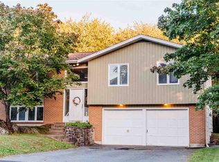29 Windrock Dr, Bedford, NS B4A3E5