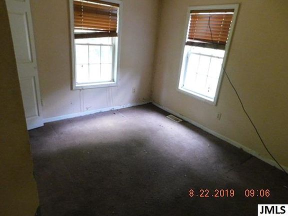 4th image of 1217 S Dalrymple St