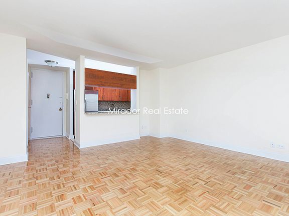 4th image of 330 E 39th St APT 28J