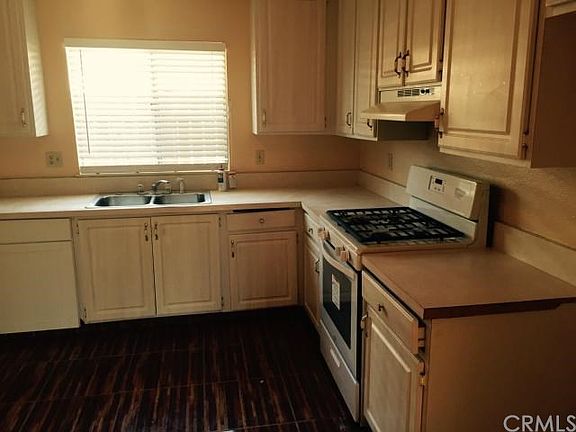 2nd image of 24352 Delphinium Ave