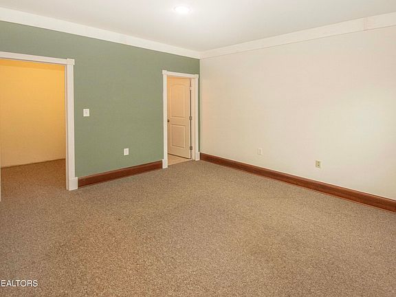 4th image of 11109 Lake Ridge Dr