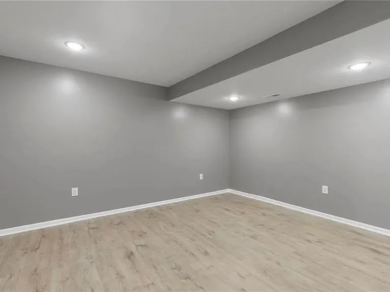 135 Cedar Ct — Photo 17