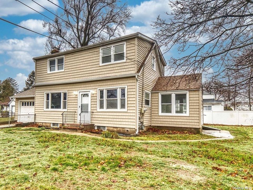 32 Easton Street, Lindenhurst, NY 11757 Zillow