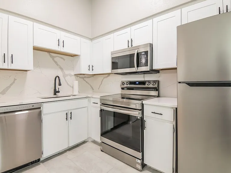 10406 High Hollows Dr #226 — Photo 15