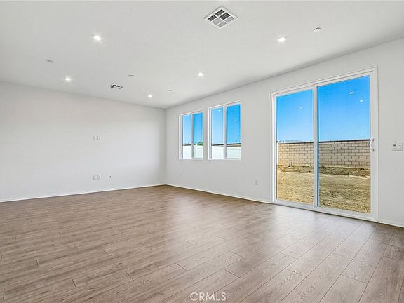 3rd image of 27207 Stardust Ave