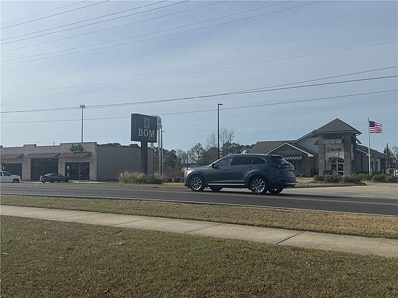 4th image of 54 Pinecrest Dr