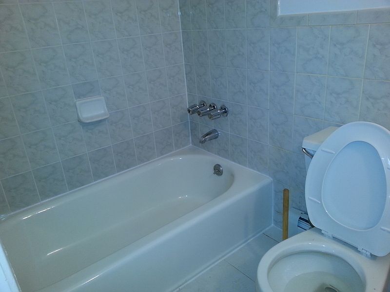 2nd image of 548 17th St #2