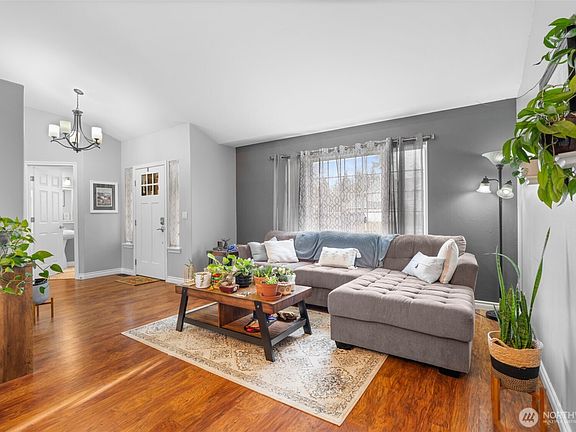 4th image of 10613 225th Avenue E