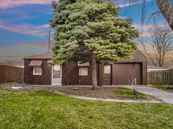 6625 Arkansas Ave, Hammond, IN 46323