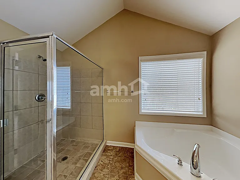 954 Laurel Green Ln — Photo 14