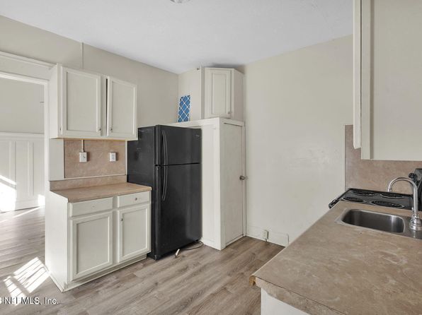 jacksonville-florida-154602078 picture