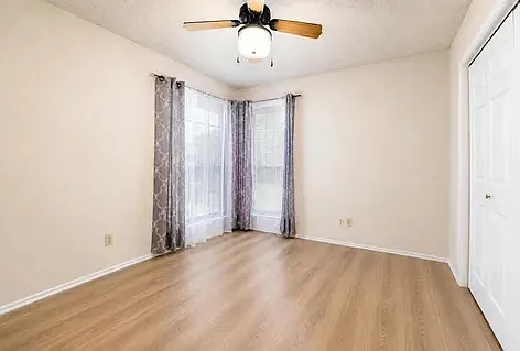 3848 Dalston Ln — Photo 3