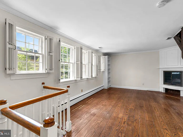 3341 Dent Pl NW — Photo 15