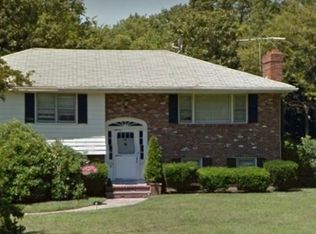 41 Oak St, Westwood, MA 02090
