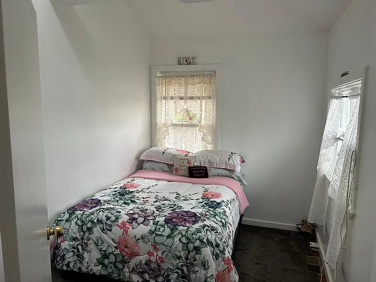 26 Arlington Rd — Photo 9