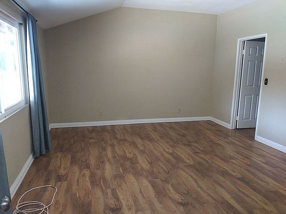 5th image of 2932 E Hollingworth St