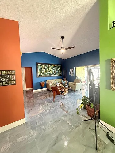11 Capitol Ct Photo 1