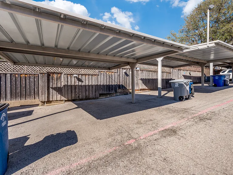 7602 Woodthrush Dr — Photo 22